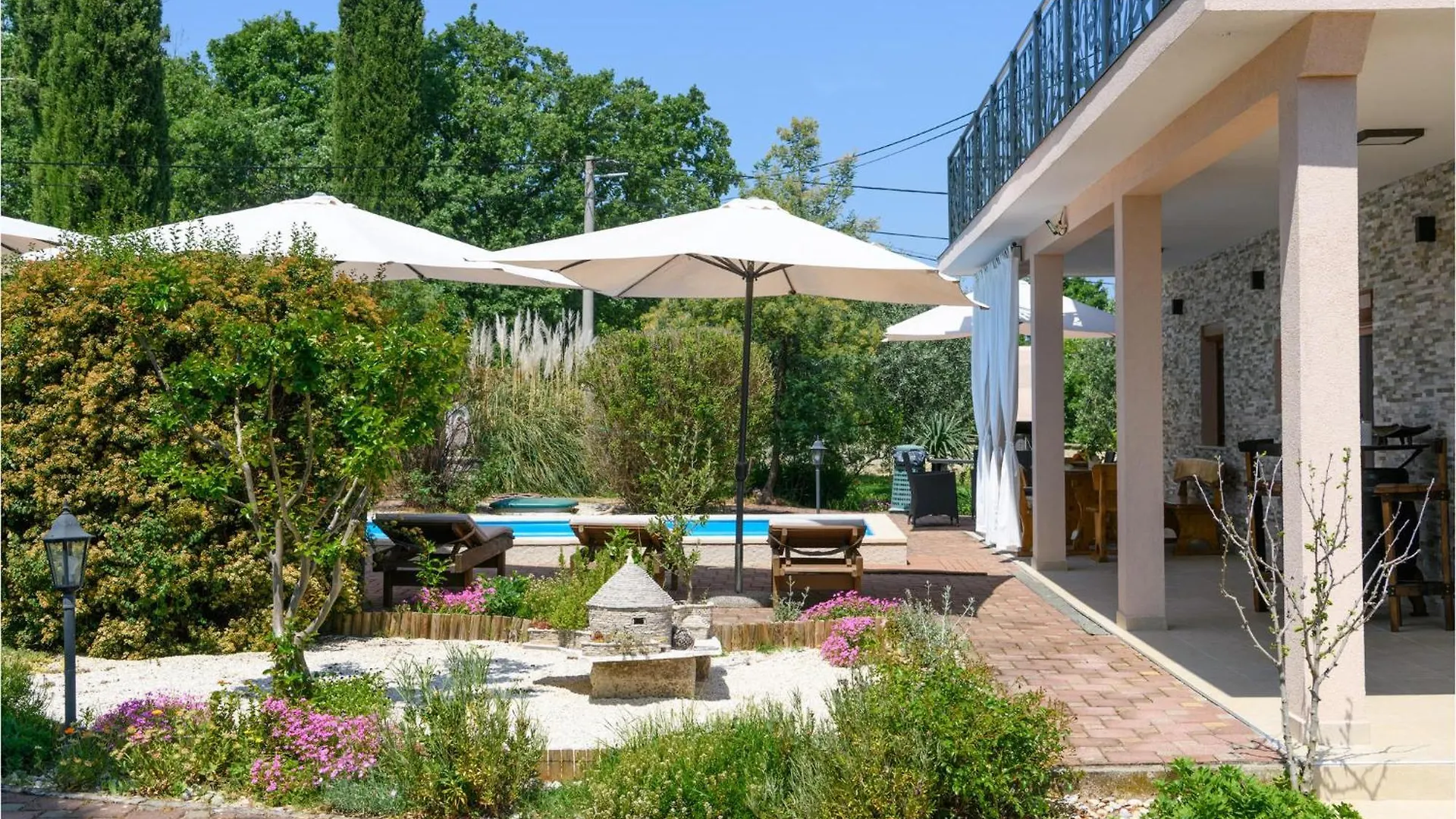 Lovely Home In Marcana With Jacuzzi 0*,